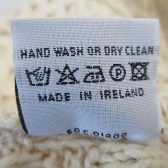 CARRAIG DONN IRISH FISHERMAN'S SWEATER - Picture 15 of 16